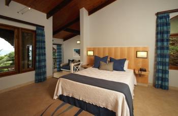 Coco de Mer & Black Parrot Suite Praslin Seychellen