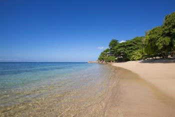 Strand Coco de Mer & Black Parrot Suite Praslin Seychellen