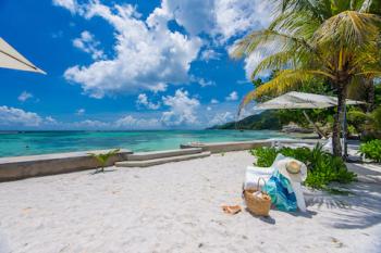 Le Nautique Luxury Beachfront Apartments Mahe