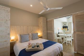 Le Nautique Luxury Beachfront Apartments Mahe Queen Beachfront